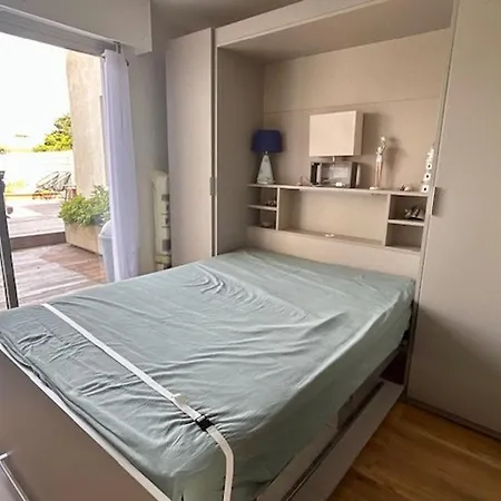 Appartement Bel T3 Rénové Avec Vue Sur à - Fr-1-494-213 *